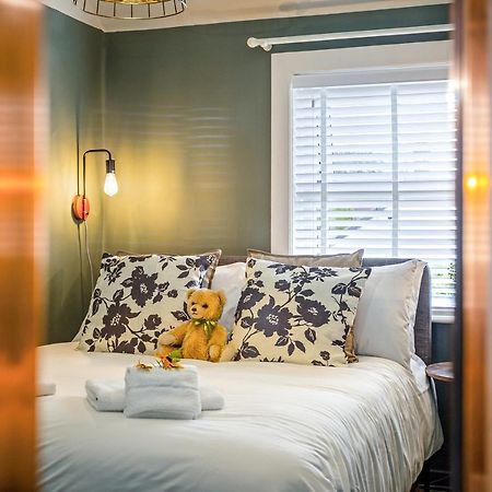 Stylish Romantic Country Escape Near Chester Christleton Экстерьер фото
