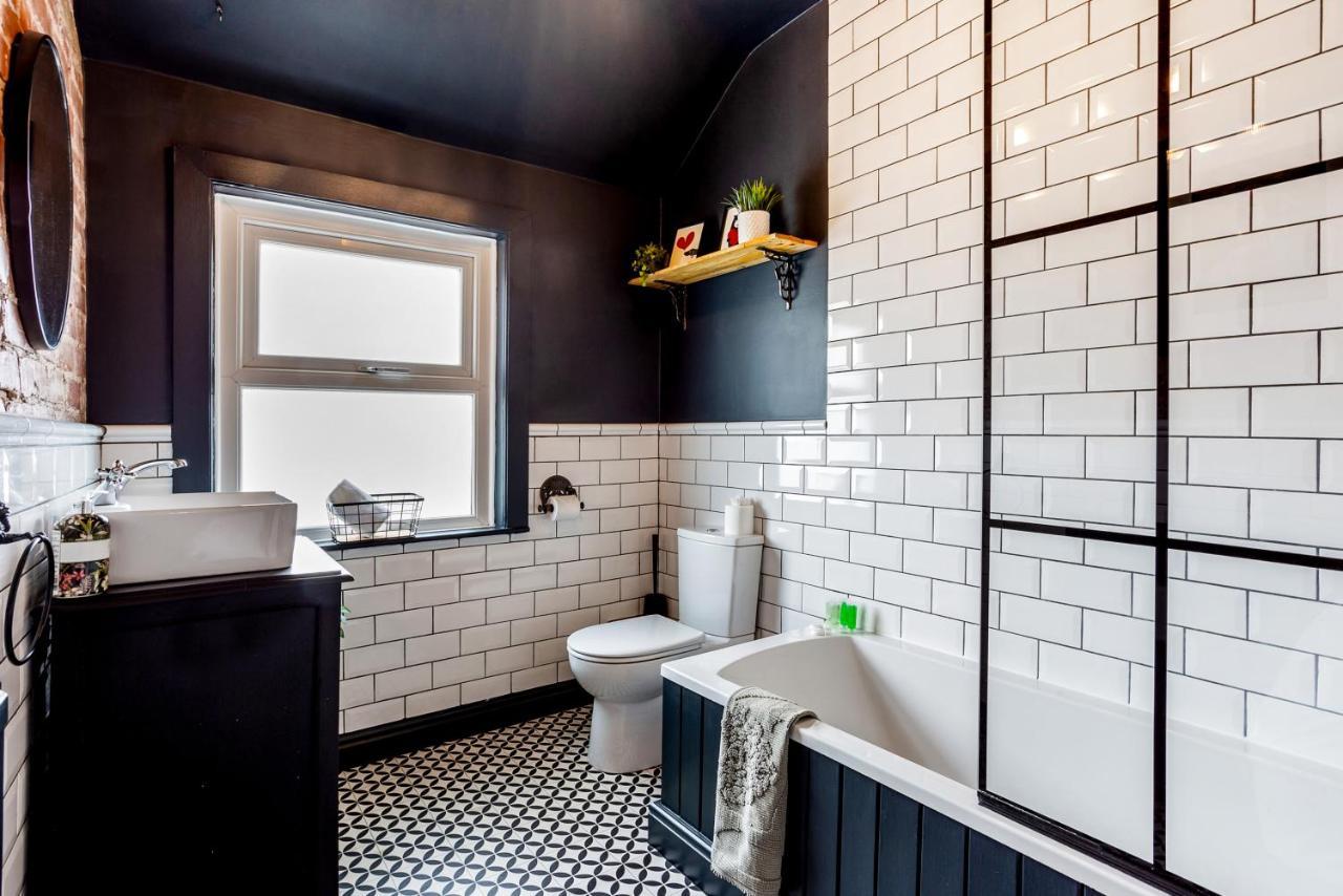 Stylish Romantic Country Escape Near Chester Christleton Экстерьер фото